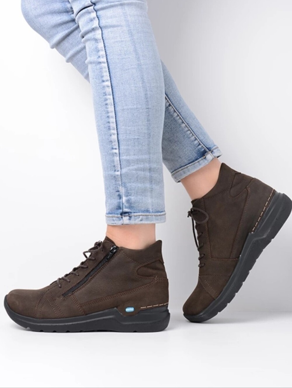 Wolky Men's Brown Leather Casual Zip Sneaker